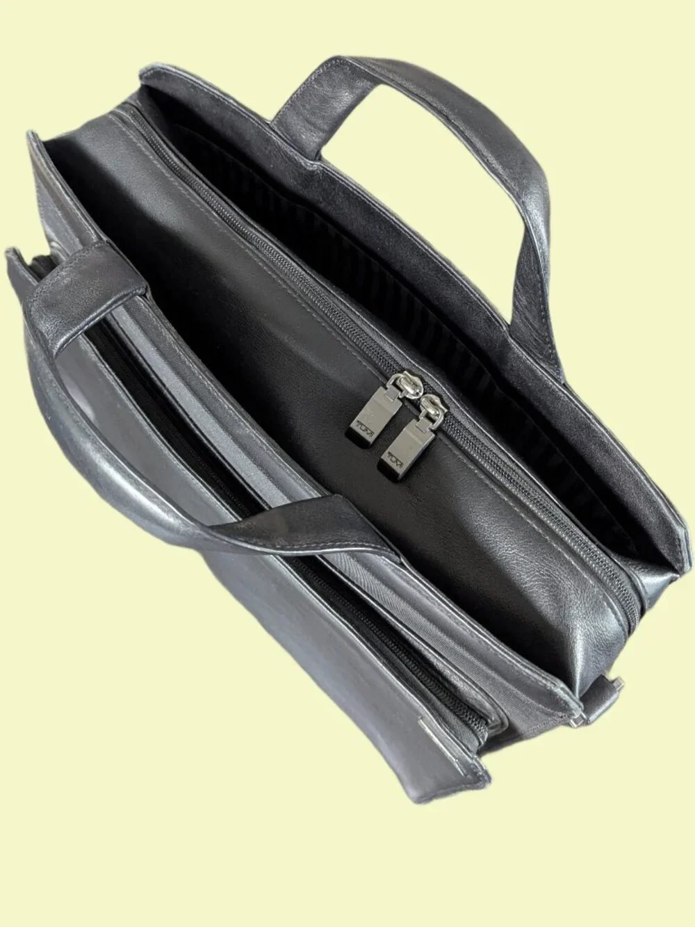 Tumi Leather & Nylon - Vintage Laptop Briefcase - Fits 10